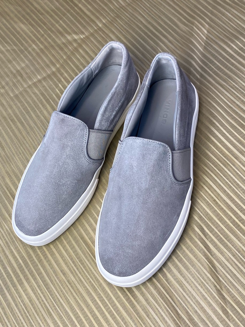VINCE Men's Slip-On Loafers, suede and Leather, Light Gray, 10.5